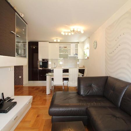 Macadamia Apartment With Garage Parking Split Exterior foto